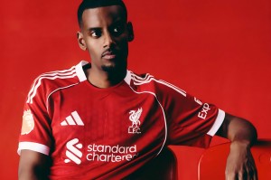 斯洛特：瑞典主帅对伊萨克的保护值得赞赏 会慢慢帮他找回状态