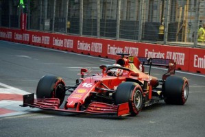 F1下半赛季精彩止步冠军之争 “抢三”大战同样激烈